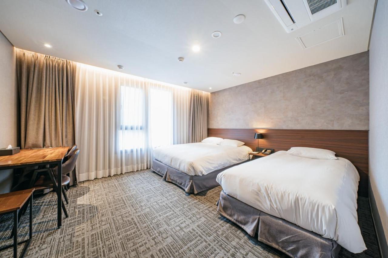 Hotel With City Jeju Dış mekan fotoğraf